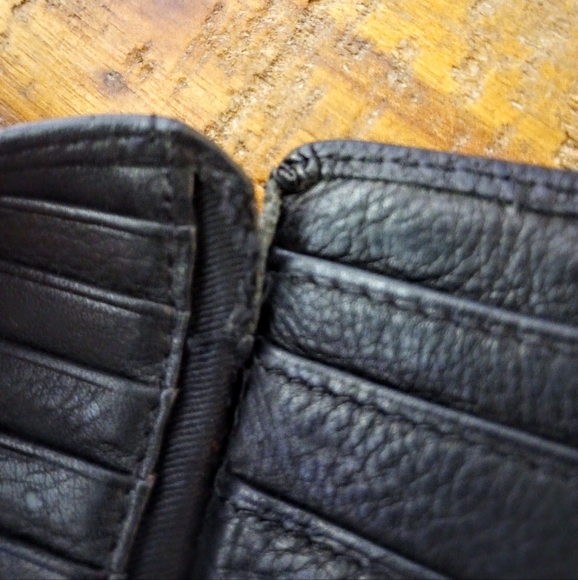 Leather Strawberry Wallet - Picture 5 of 5